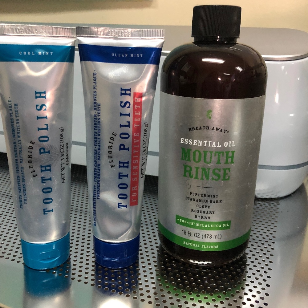 Melaluca Tooth polish (2) + Mouth rinse (1)